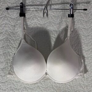 Triumph White Molded Underwire Bra with Lace Side Panels
